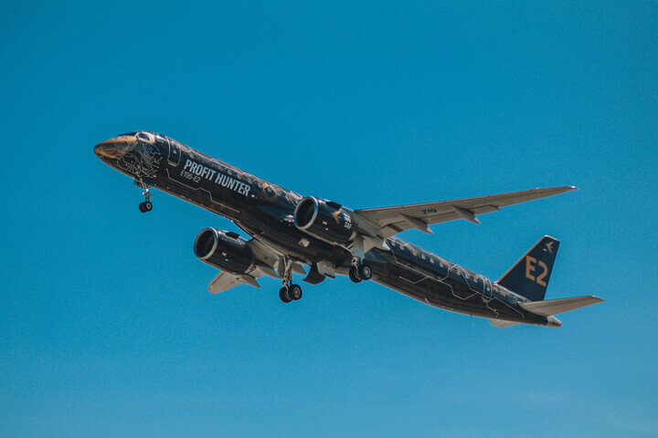 E195-E2 SAF Flight