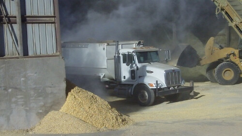 Feed Truck Novus-Dec-12 017 (500x281)
