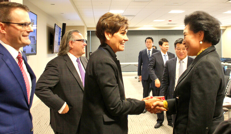 GovKimReynolds_Sukup_ChineseDelegation