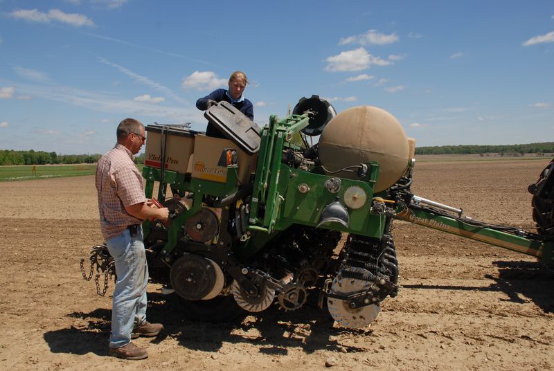 Leon Knirk Planter Prep